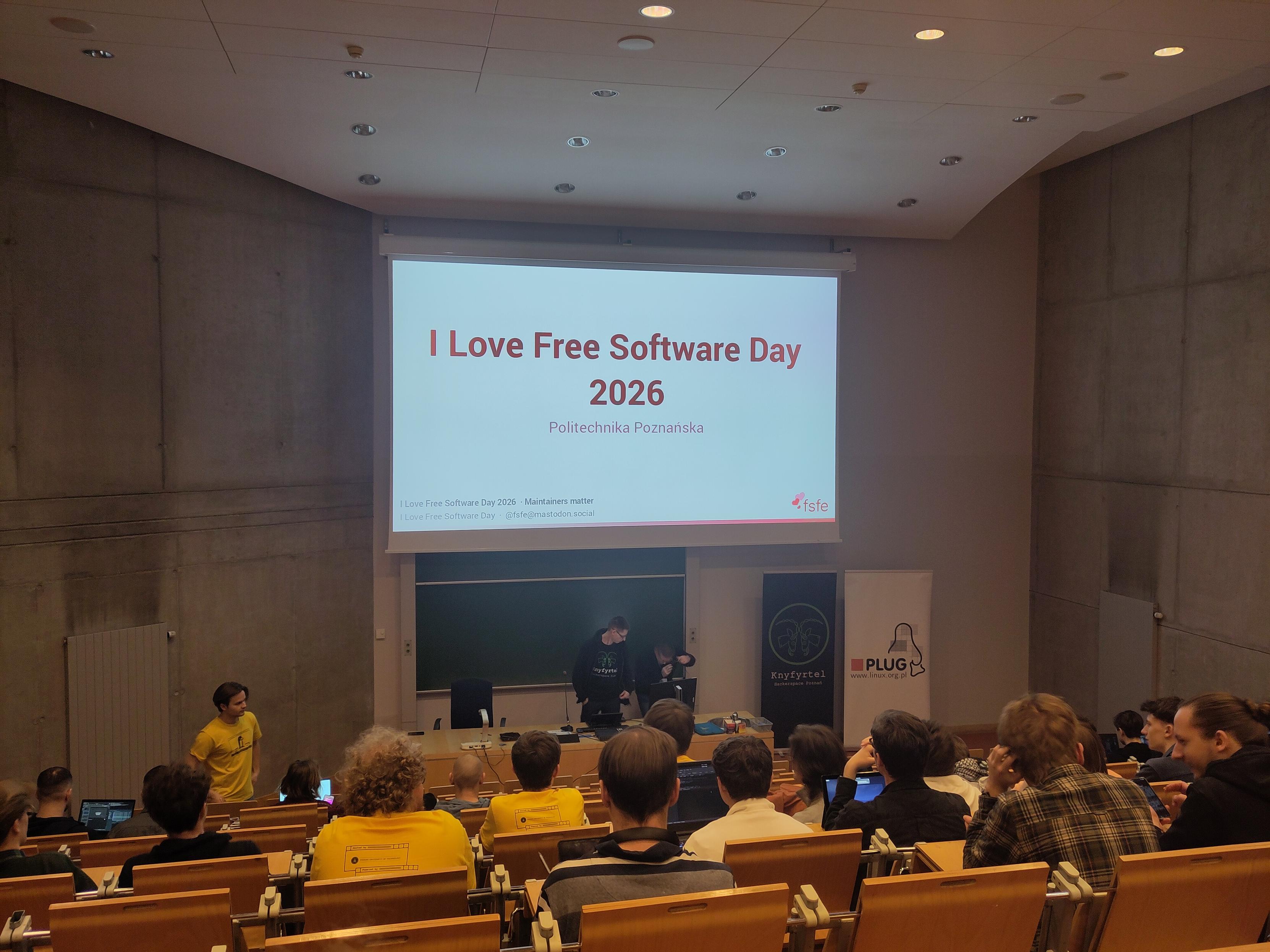Siedzę sobie na politechnice, i widzę ekran z napisem I love Free Software Days 2026