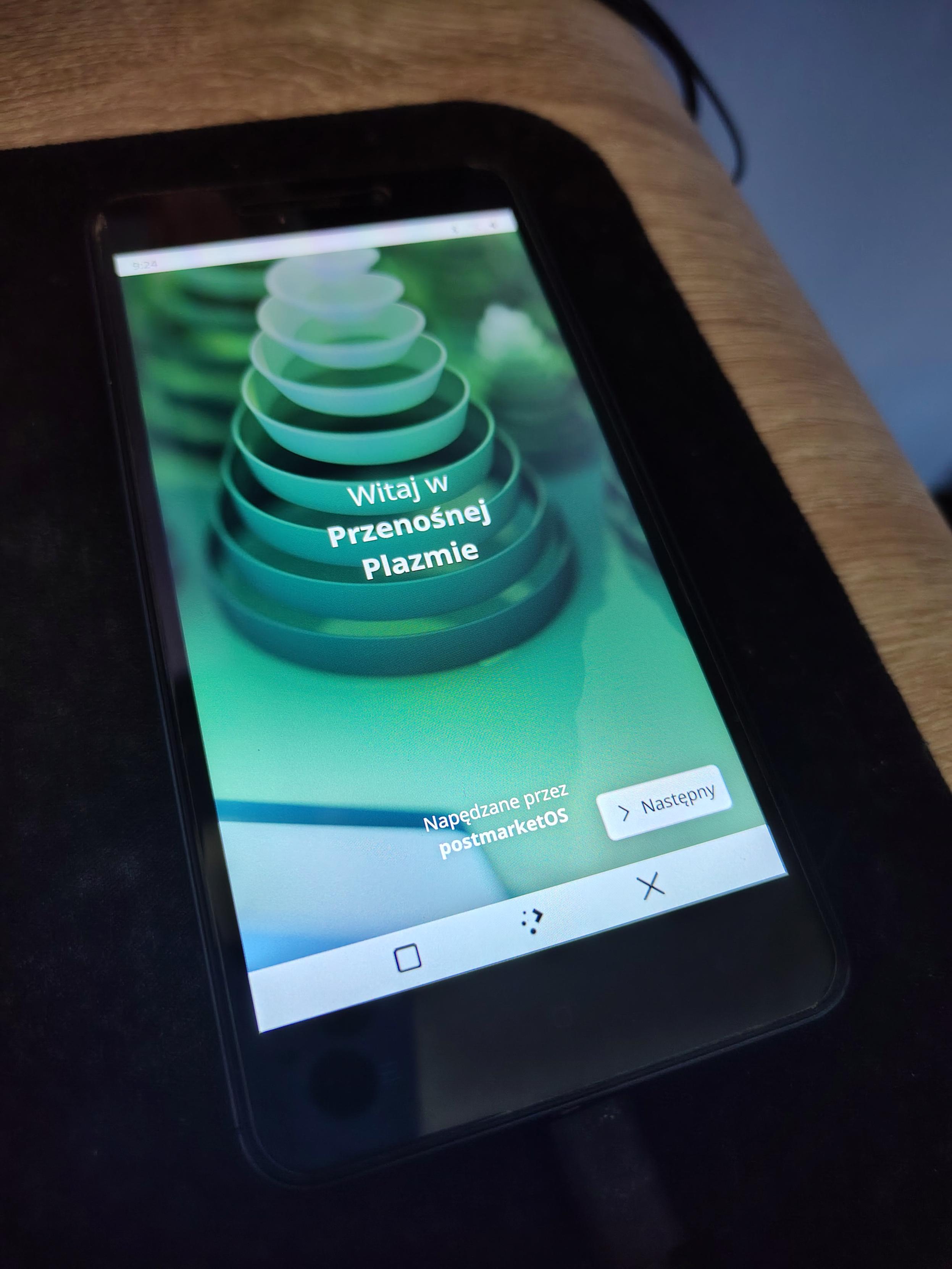 Ekran powitalny Plasma Mobile na postmarketOS