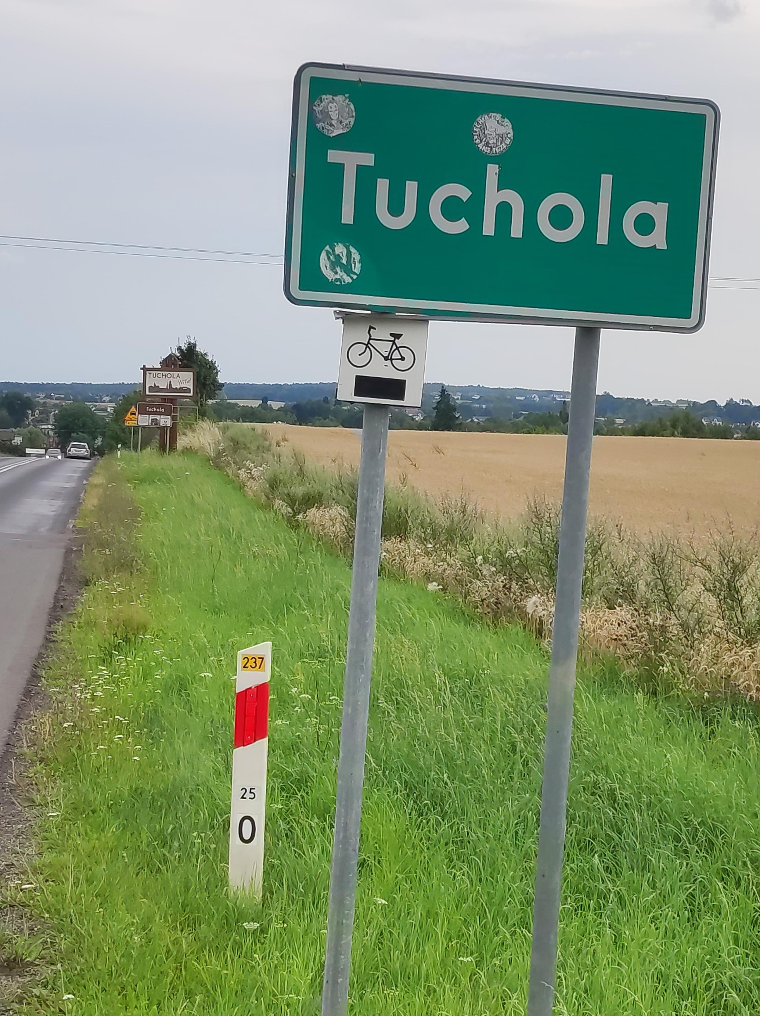 Tablica z nazwą miejscowości Tuchola